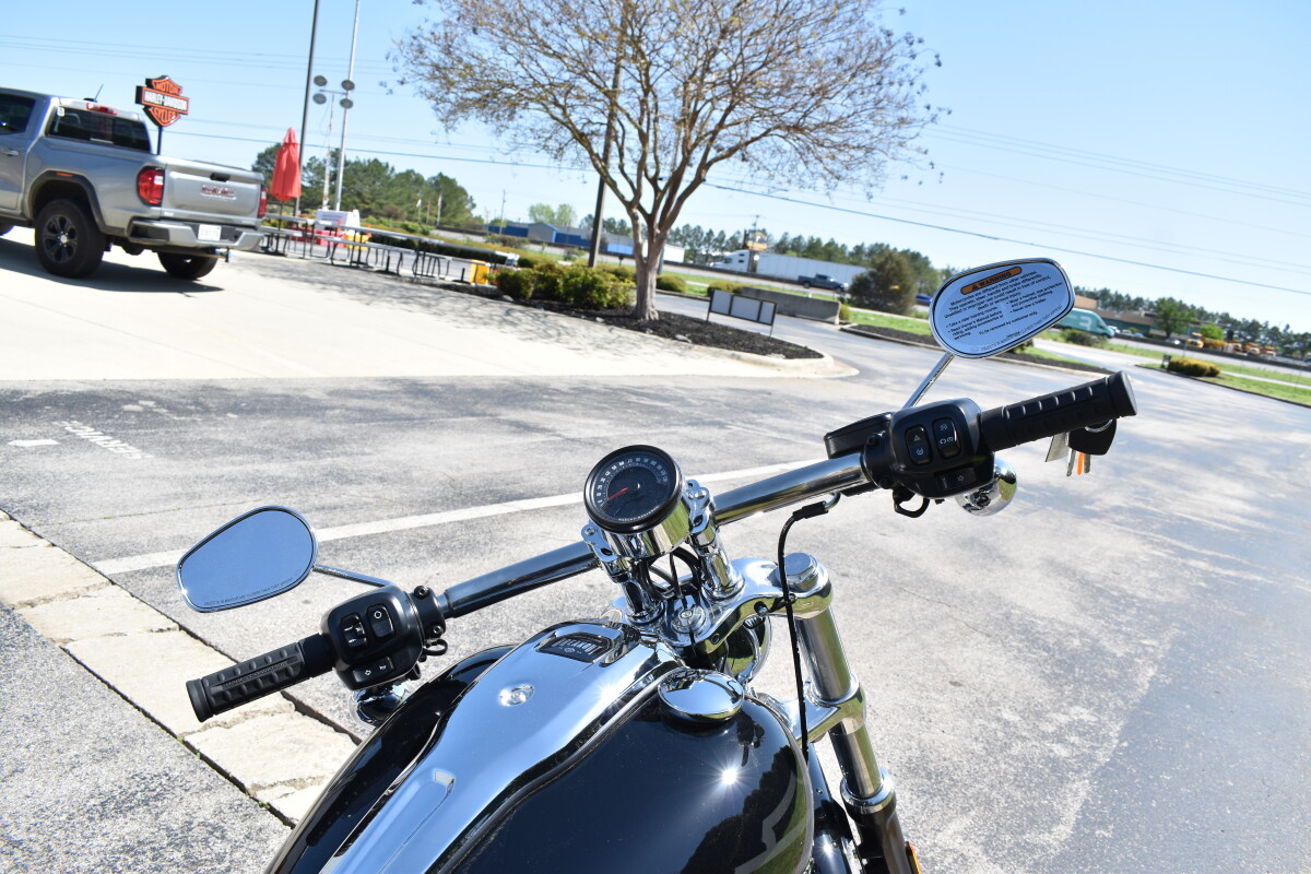 2025 Harley-Davidson Breakout – High-Performance Muscle Cruiser - Photo 9