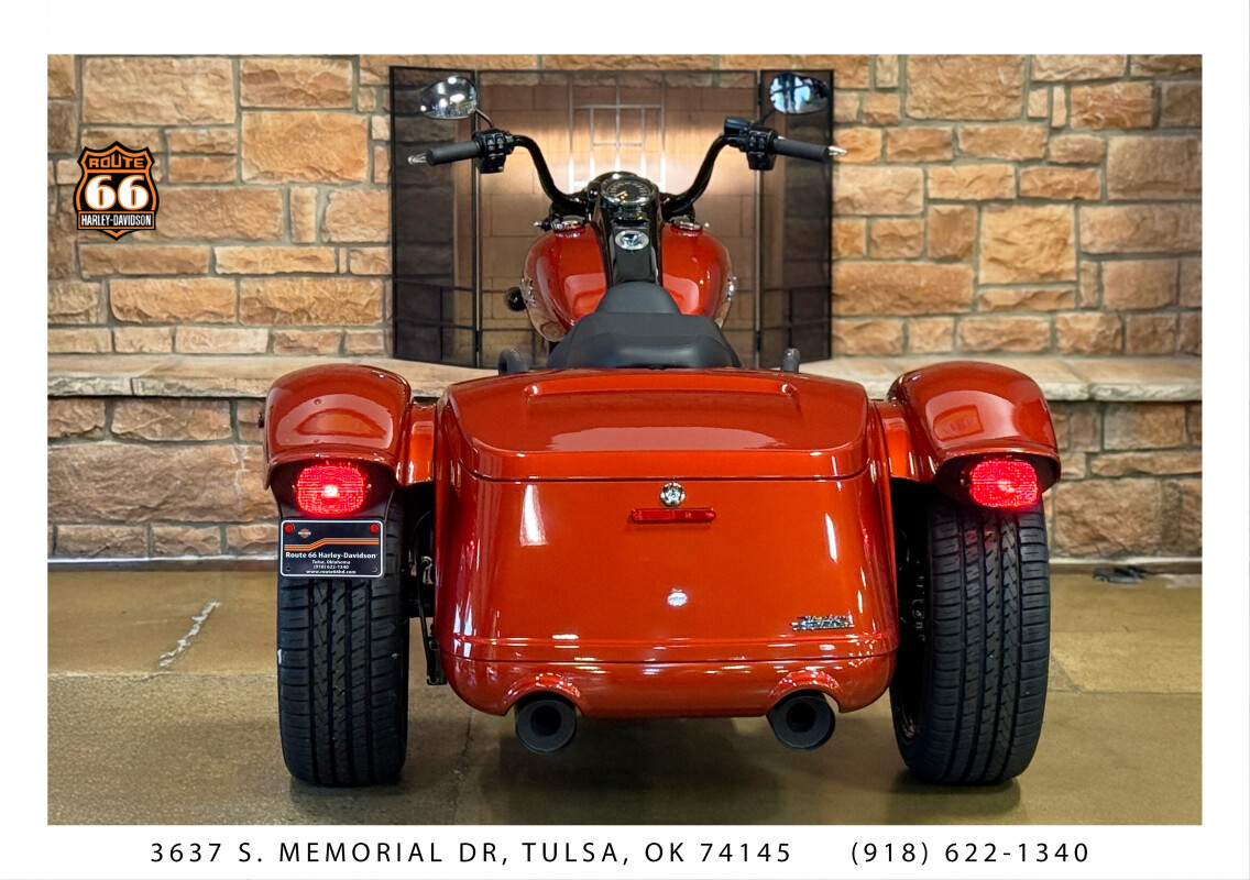 2025 Harley-Davidson Freewheeler Whiskey Fire - Photo 4