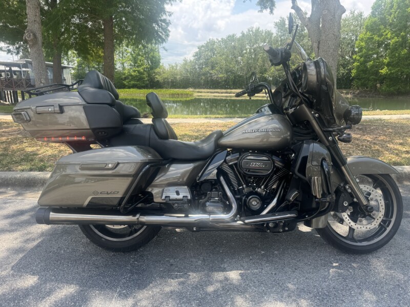 2021 Harley-Davidson<sup>®</sup> CVO™ Limited