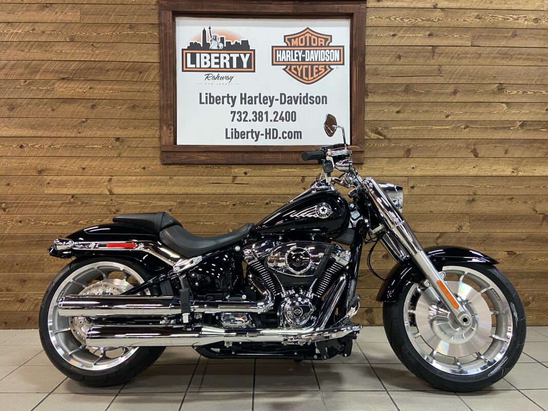 Harley-Davidson Fat Boy Tシャツ L ブラック 2023 Harley-Davidson Fat Boy | American Motorcycle Trading