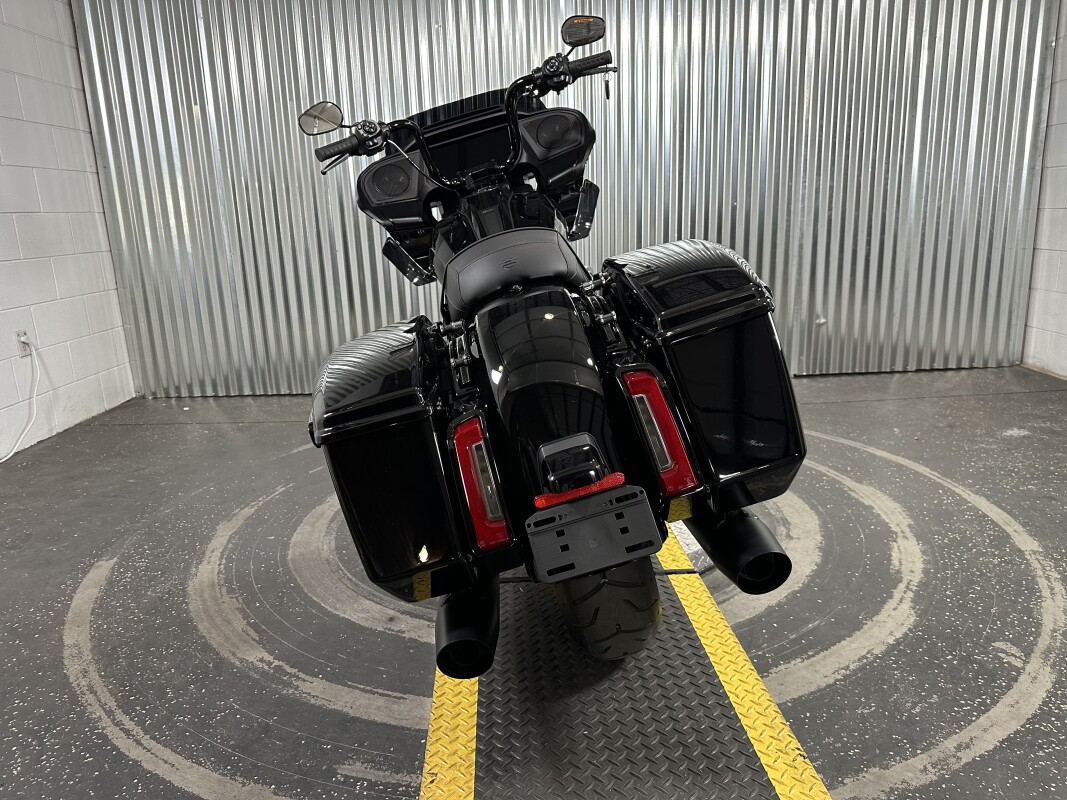 2025 Harley-Davidson Road Glide Vivid Black - Black Finish - Photo 7