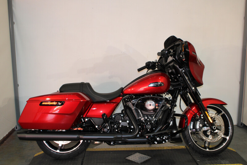 2025 Harley-Davidson Street Glide Grand American Touring FLHX