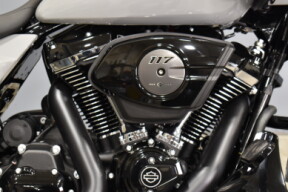 2025 Harley-Davidson® Road Glide™ FLTRX thumb 2
