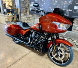 2025 FLTRX - Road Glide thumb 3