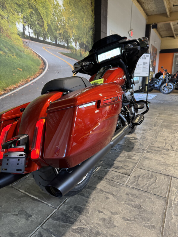 2025 Harley-Davidson Street Glide® No Gimmicks, No Hidden Fees., photo 23