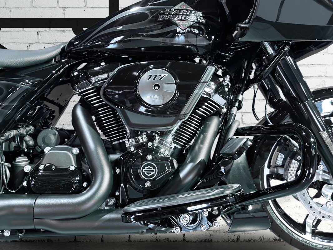 2025 Harley-Davidson Road Glide Midnight Firestorm - Black Finish - Photo 4