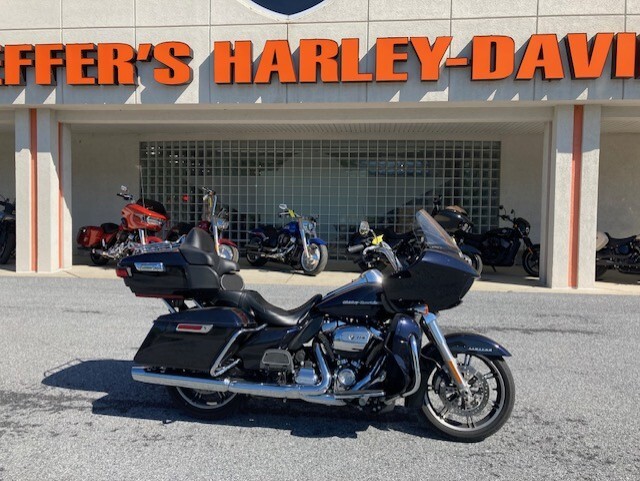 2020 Harley-Davidson Road Glide Limited FLTRK Midnight Blue