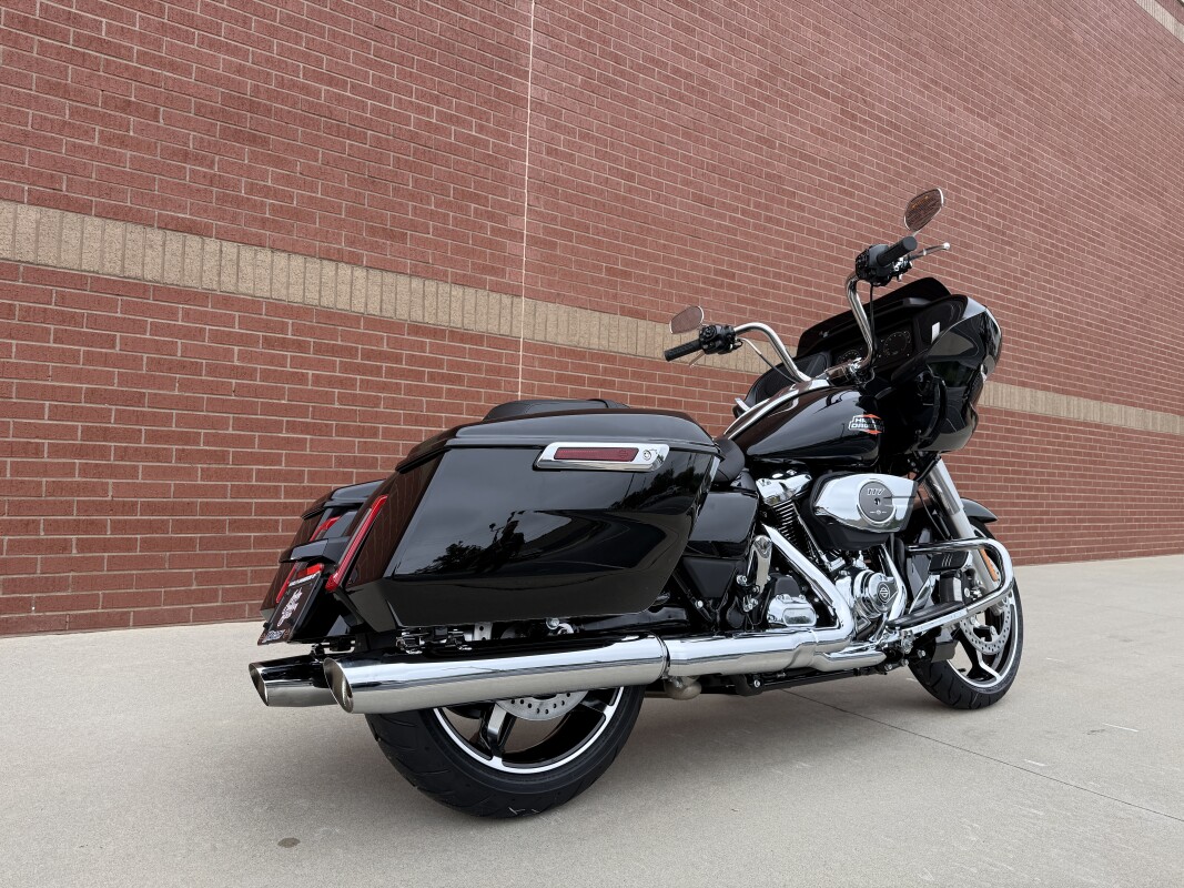 FLTRX 2025 Road Glide - Photo 3