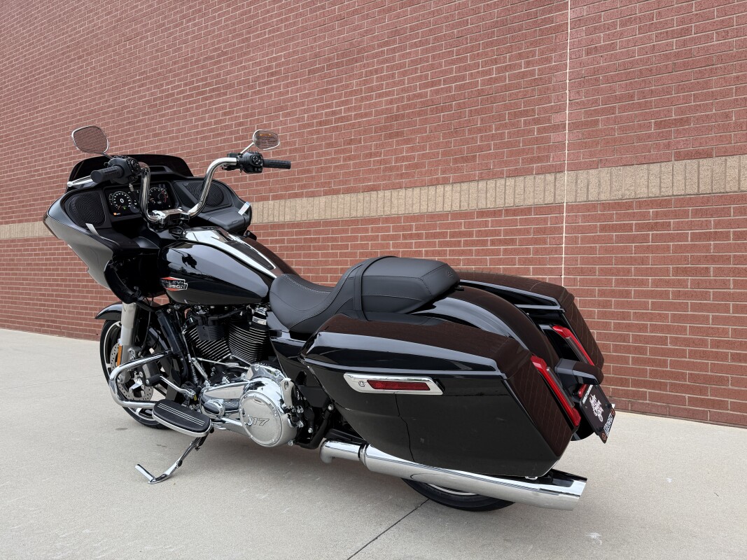 FLTRX 2025 Road Glide - Photo 6