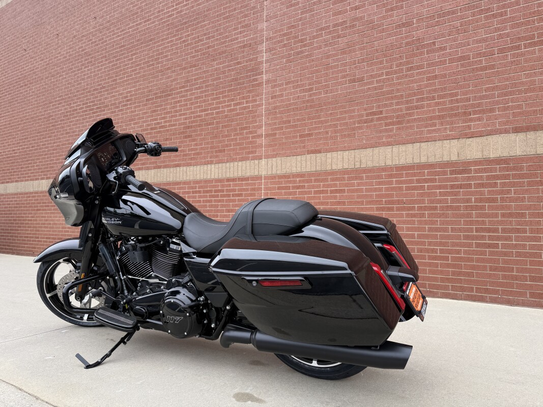 FLHX 2025 Street Glide - Photo 7