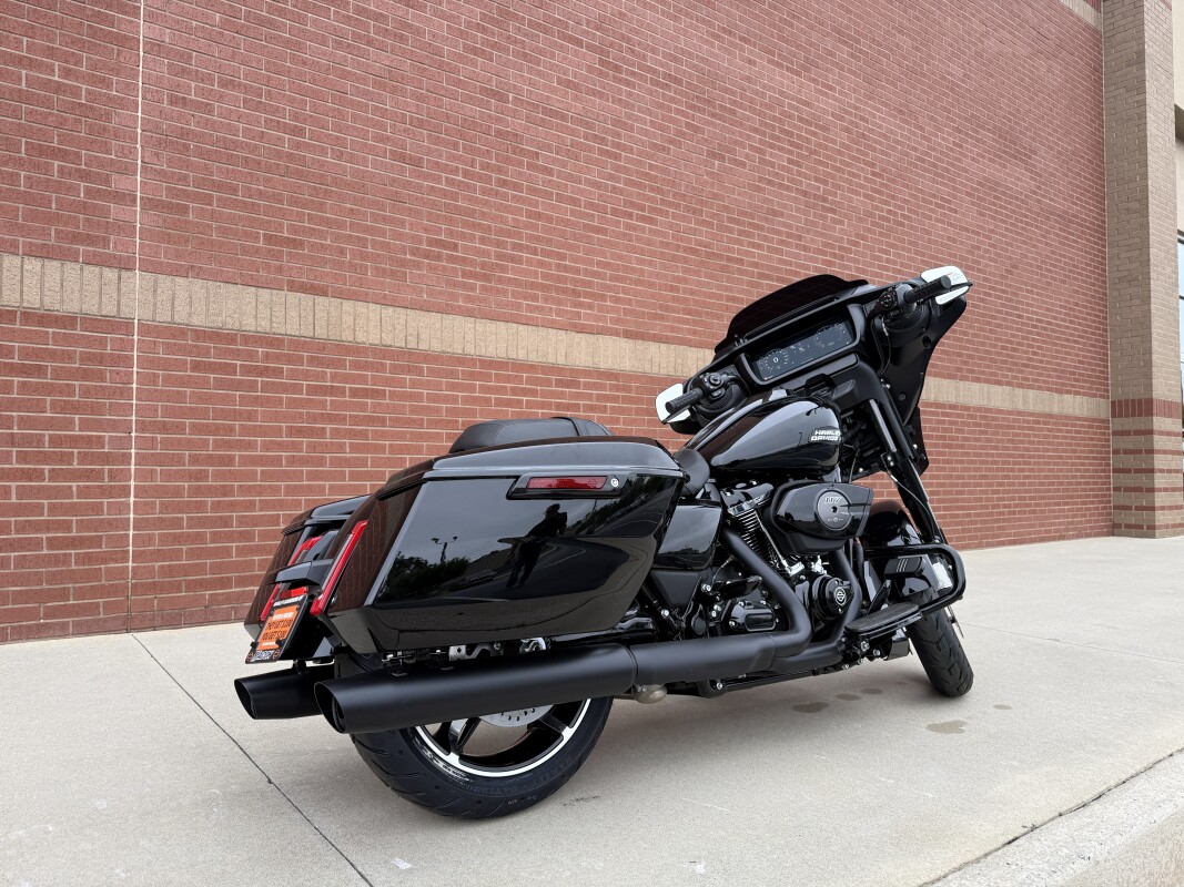 FLHX 2025 Street Glide - Photo 3
