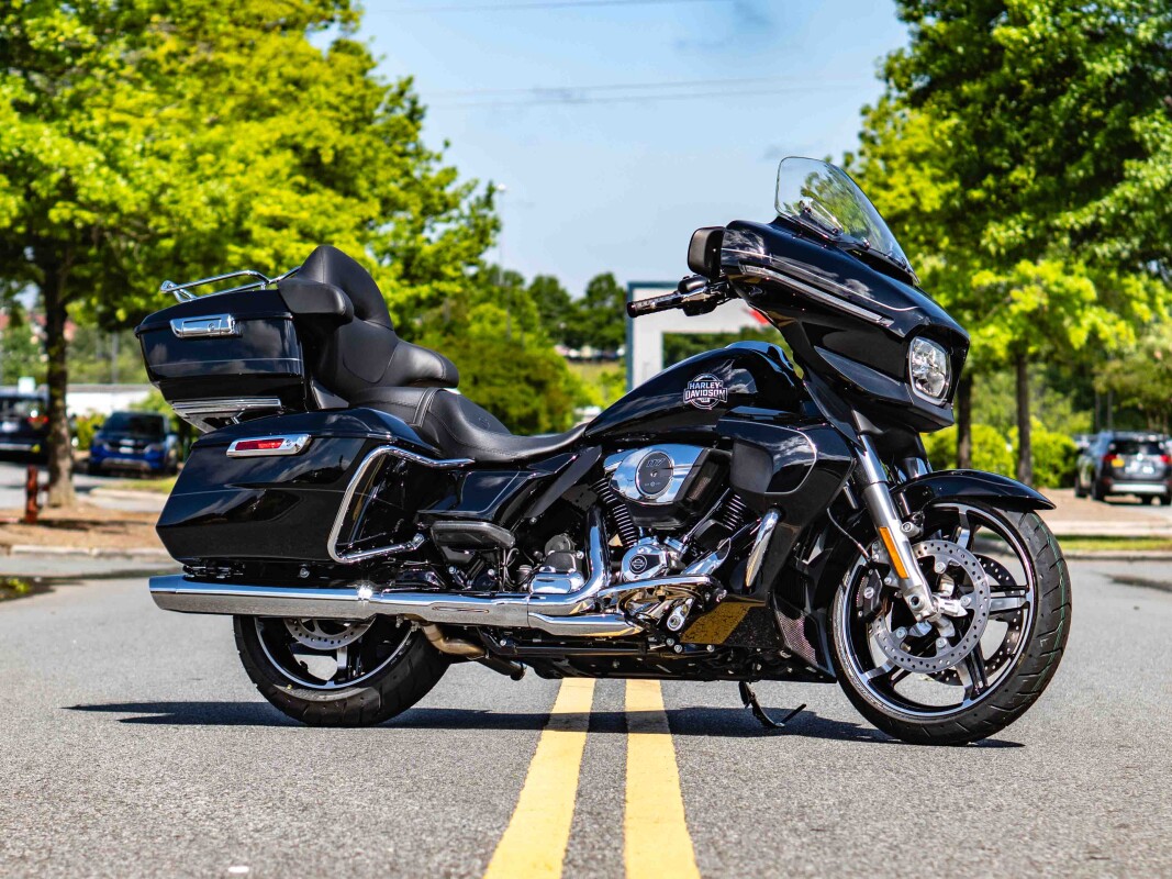 FLHXU 2025 Street Glide Ultra - Photo 3