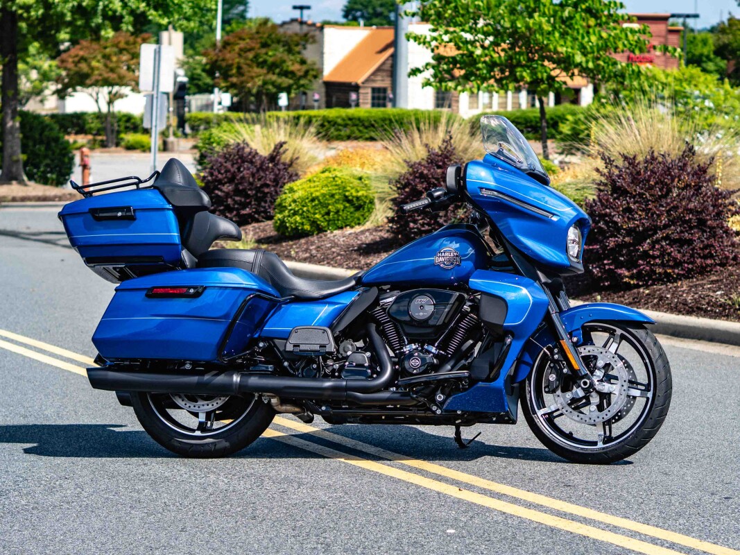 FLHXU 2025 Street Glide Ultra - Photo 5