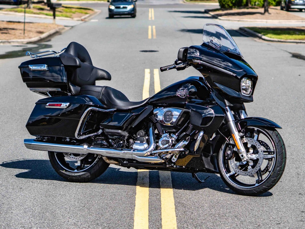 FLHXU 2025 Street Glide Ultra - Photo 4