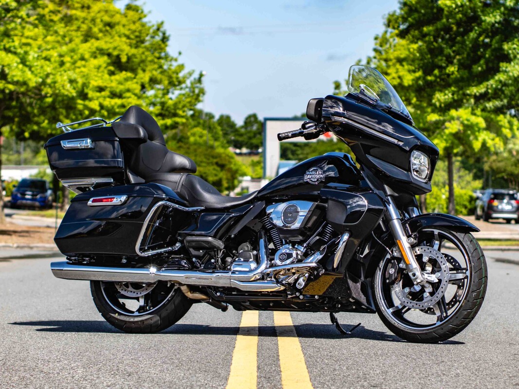 FLHXU 2025 Street Glide Ultra - Photo 2