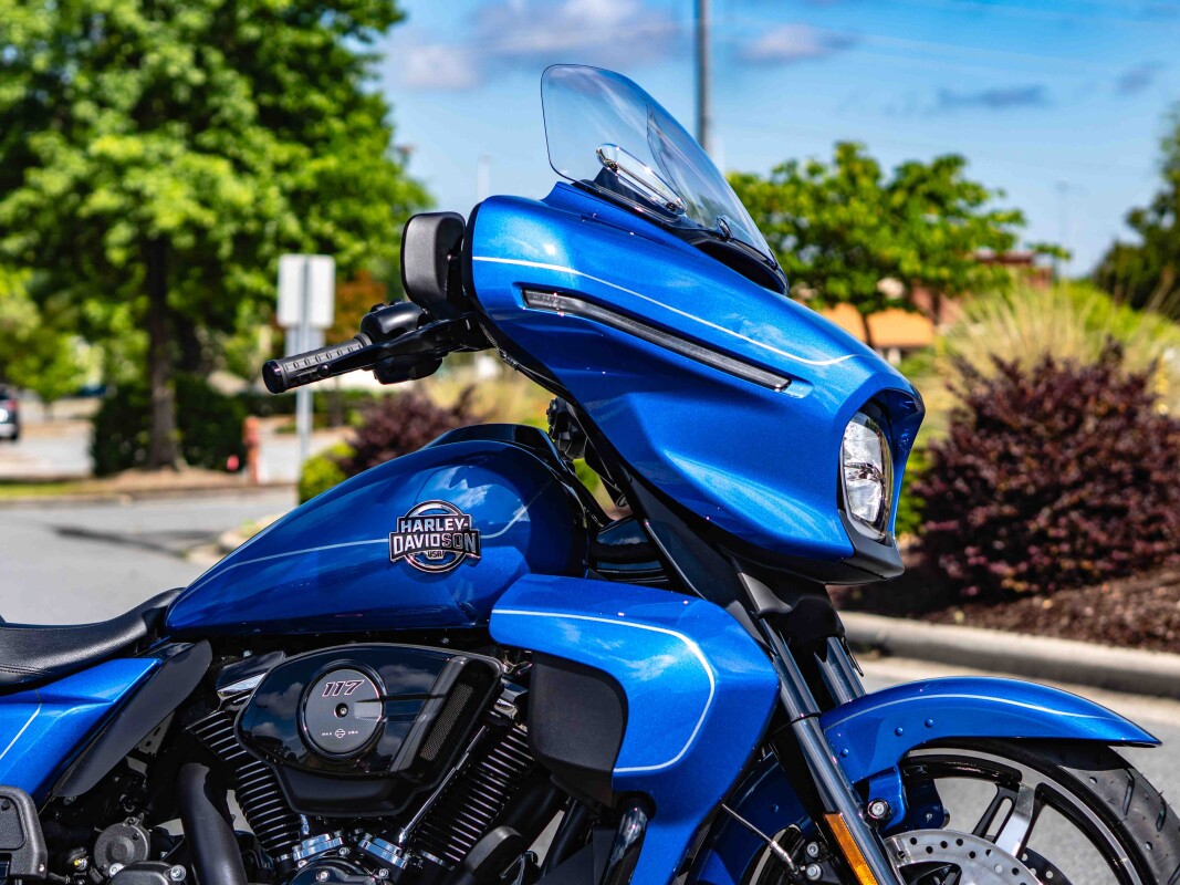 FLHXU 2025 Street Glide Ultra - Photo 9