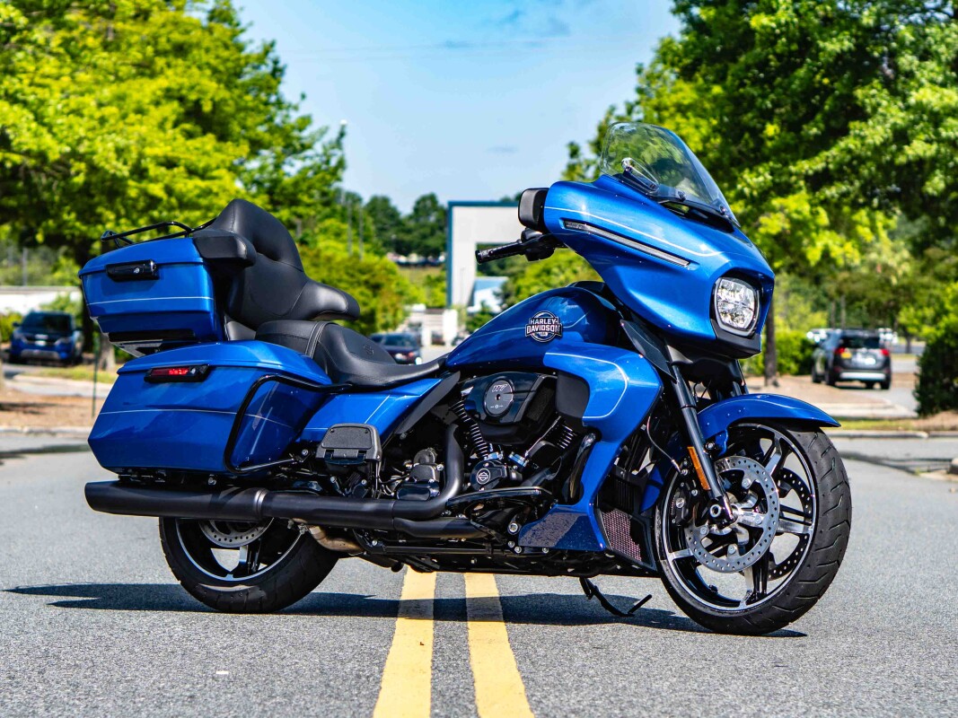 FLHXU 2025 Street Glide Ultra - Photo 2