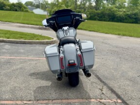2024 Harley-Davidson<sup>®</sup> Street Glide® Billiard Gray thumb 1