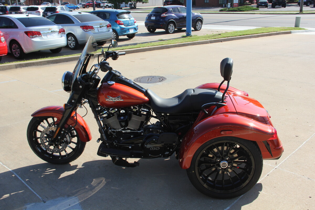 2025 Harley-Davidson Freewheeler - Photo 3