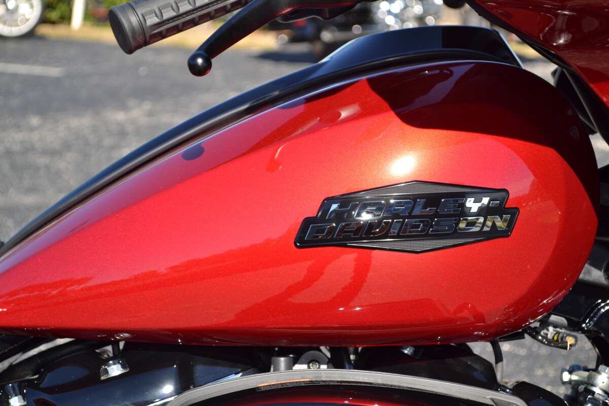 2025 Harley-Davidson Street Glide Brilliant Red - FLHX - Photo 5