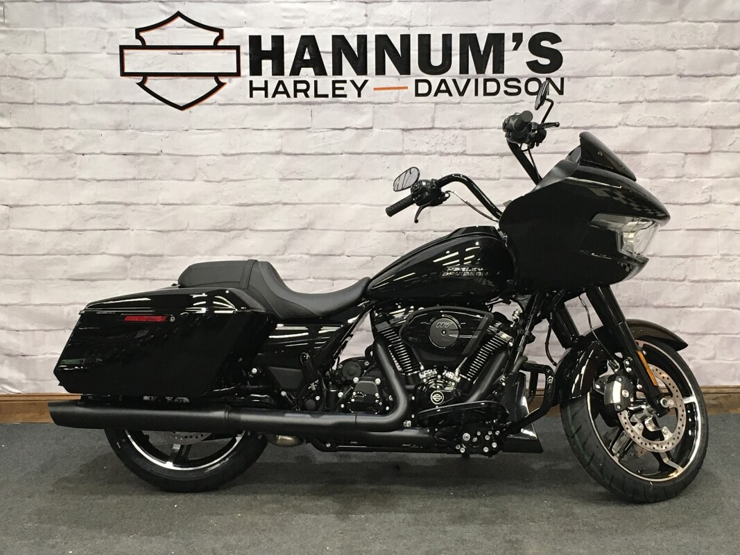 2025 Harley-Davidson Road Glide Vivid Black - Black Finish FLTRX
