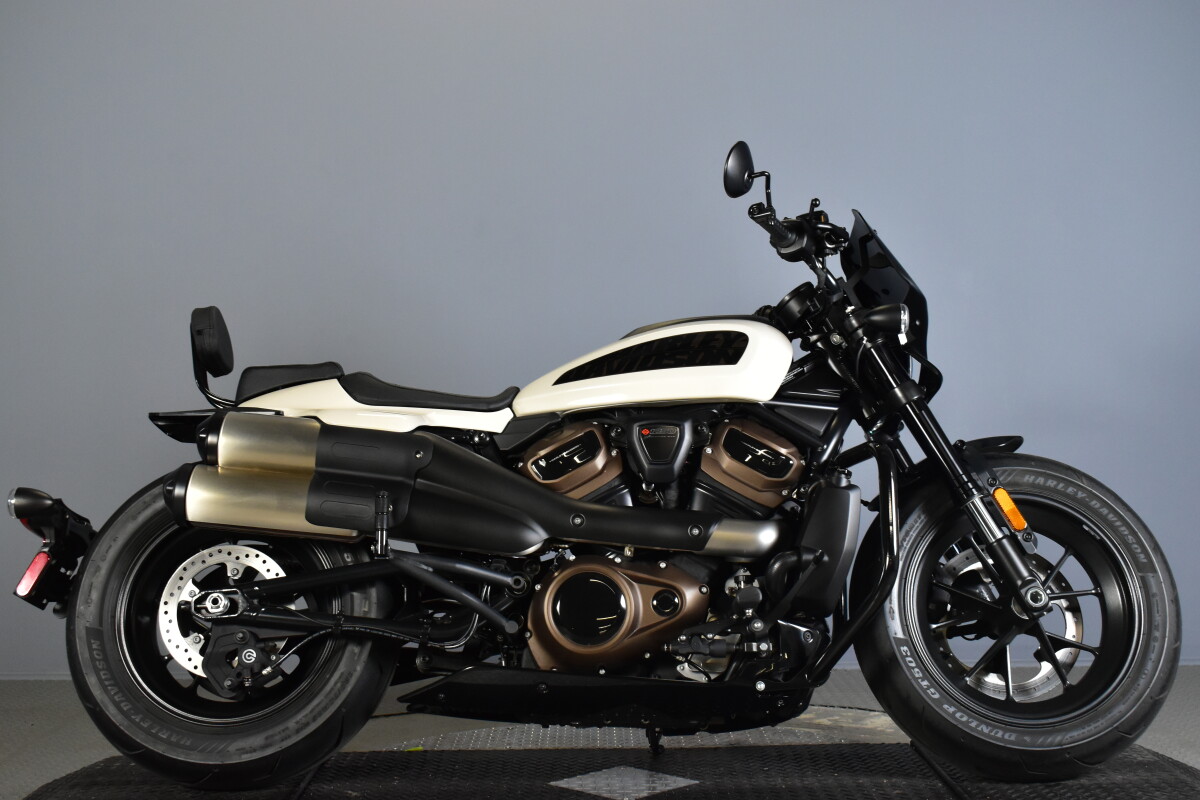 2005 Harley-Davidson® Sportster® 883 Custom XL 883C | Volcano