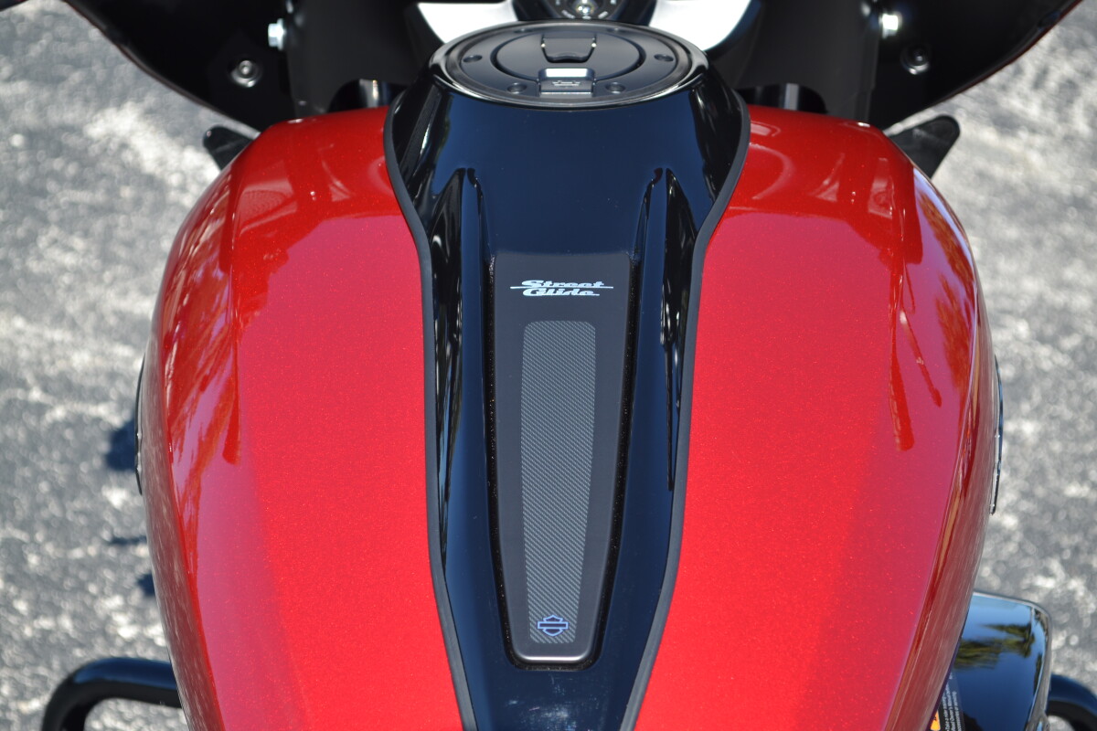 2025 Harley-Davidson Street Glide Brilliant Red - FLHX - Photo 10