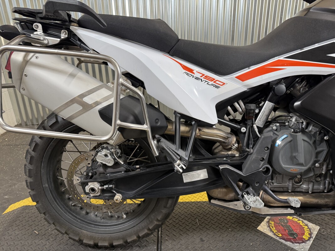 2019 KTM 790 Adventure - Photo 3