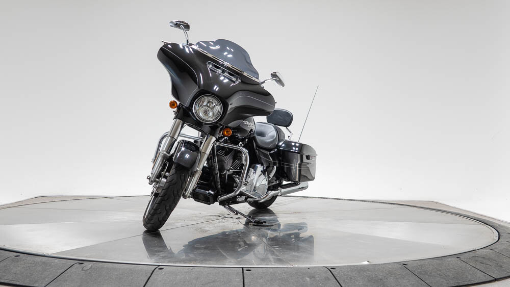 2016 Harley-Davidson FLHXS Street Glide Special in Vivid Black with 24816 miles - Photo 6