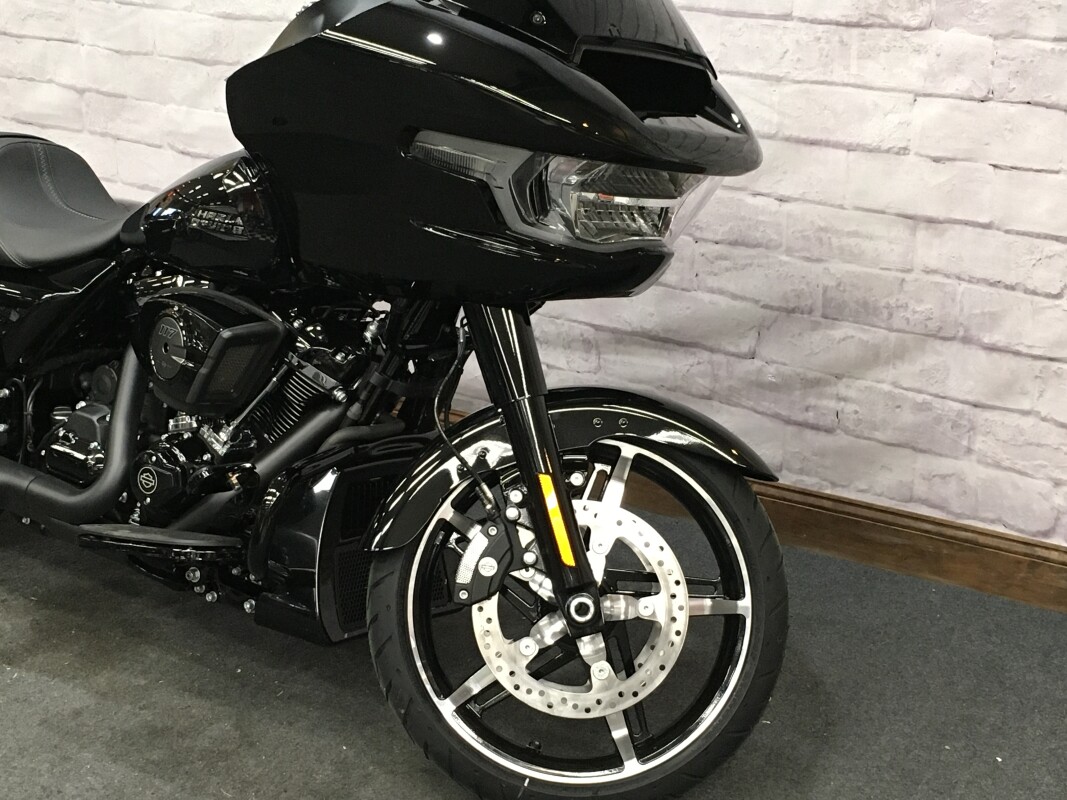 2025 Harley-Davidson Road Glide Vivid Black - Black Finish FLTRX - Photo 4