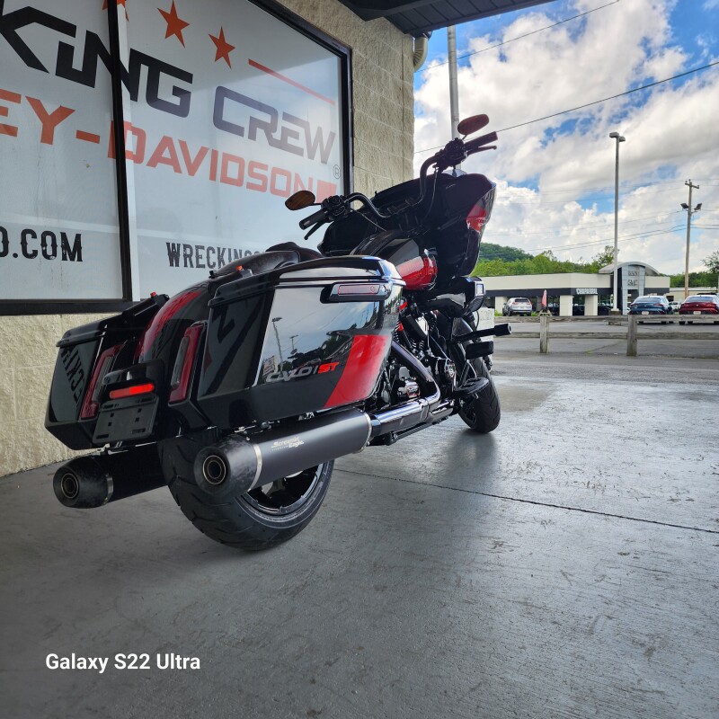 FLTRXSTSE 2025 CVO Road Glide ST - Photo 10