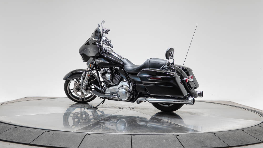 2016 Harley-Davidson FLHXS Street Glide Special in Vivid Black with 24816 miles - Photo 9