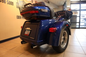 2018 Harley-Davidson HD Touring Trike FLHTCUTG Tri-Glide thumb 0