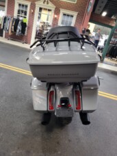 2025 Harley-Davidson<sup>®</sup> Street Glide® Ultra Billiard Gray - Black Finish thumb 1