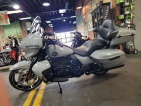 2025 Harley-Davidson<sup>®</sup> Street Glide® Ultra Billiard Gray - Black Finish thumb 2