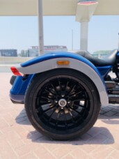 2023 Harley-Davidson® Freewheeler™ Bright Billiard Blue/Billiard Gray thumb 0