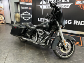 2022 Harley-Davidson<sup>®</sup> Street Glide<sup>®</sup> Special Black Denim thumb 3