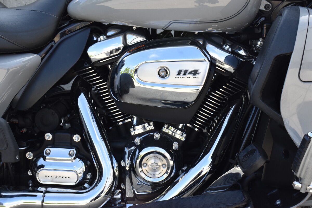 2024 Harley-Davidson Tri Glide Ultra FLHTCUTG - Photo 10