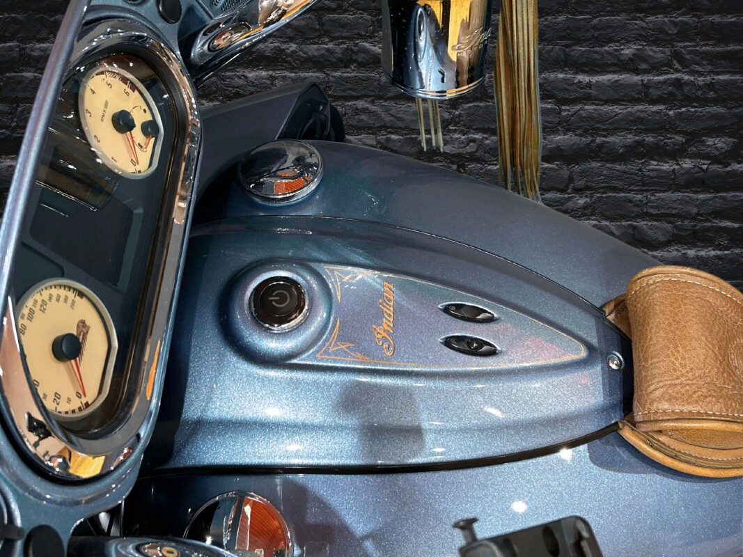2016 Indian Roadmaster Light Blue - Photo 9