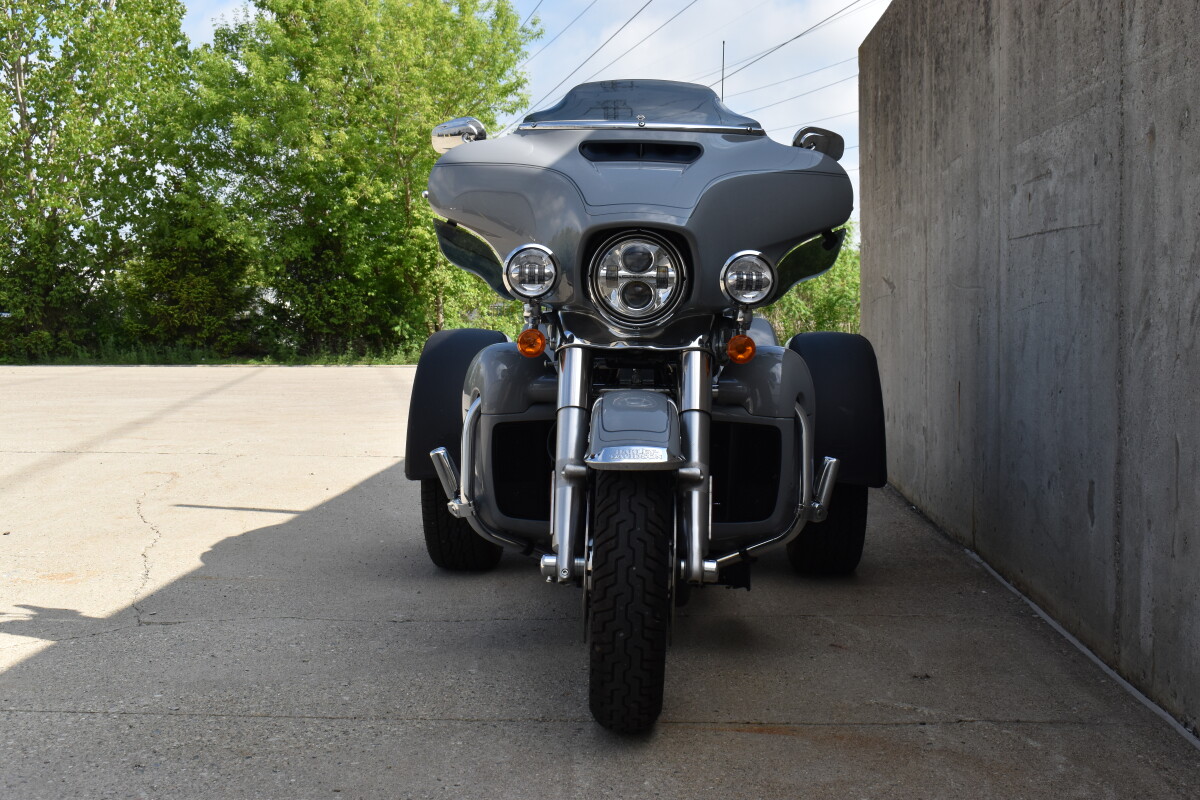 2024 Harley-Davidson Tri Glide Ultra FLHTCUTG - Photo 3