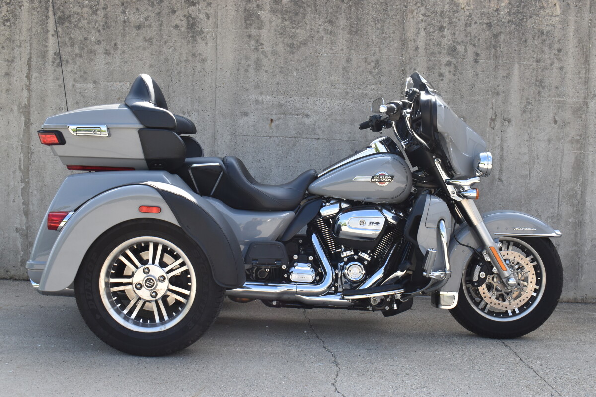 2024 Harley-Davidson Tri Glide Ultra FLHTCUTG
