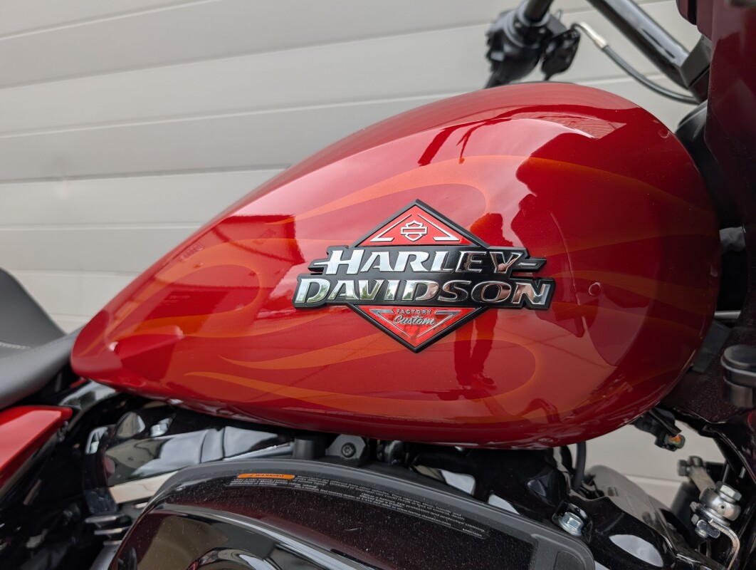 2025 Harley-Davidson Road Glide Whiskey Firestorm - Black Finish - Photo 7