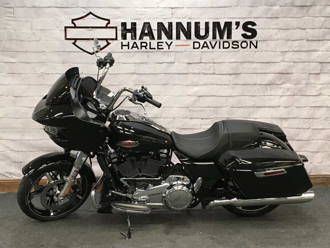 2025 Harley-Davidson Road Glide Vivid Black FLTRX - Photo 5