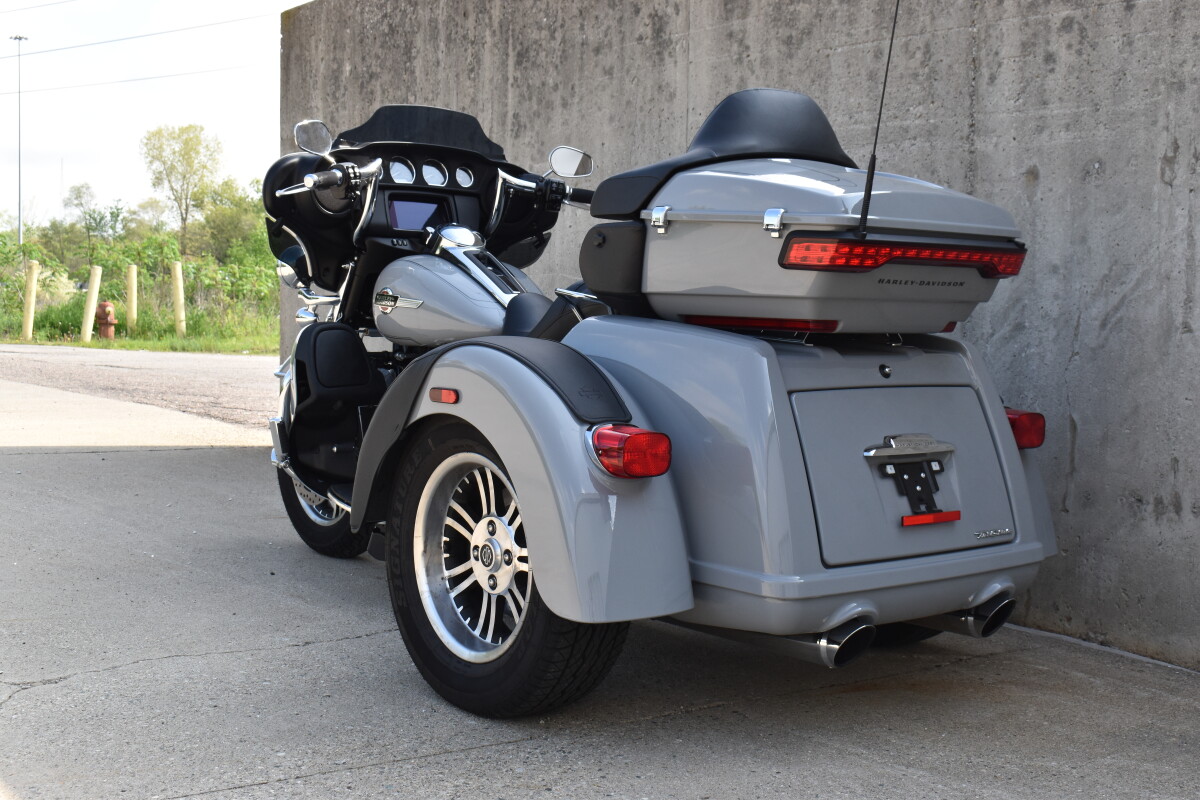 2024 Harley-Davidson Tri Glide Ultra FLHTCUTG - Photo 6