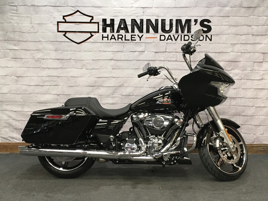 2025 Harley-Davidson Road Glide Vivid Black FLTRX