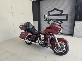 2016 Harley-Davidson<sup>®</sup> Road Glide<sup>®</sup> Ultra thumb 2
