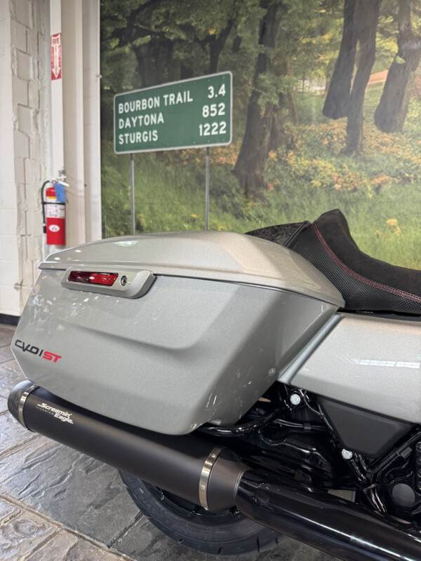 2025 Harley-Davidson CVO Road Glide ST - Photo 4
