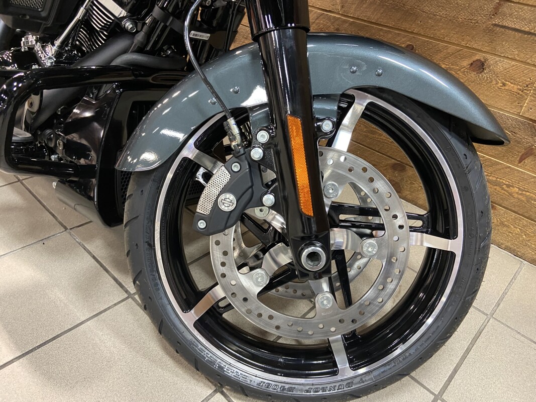 2025 Harley-Davidson Road Glide Iron Horse Metallic - Black Finish FLTRX - Photo 4