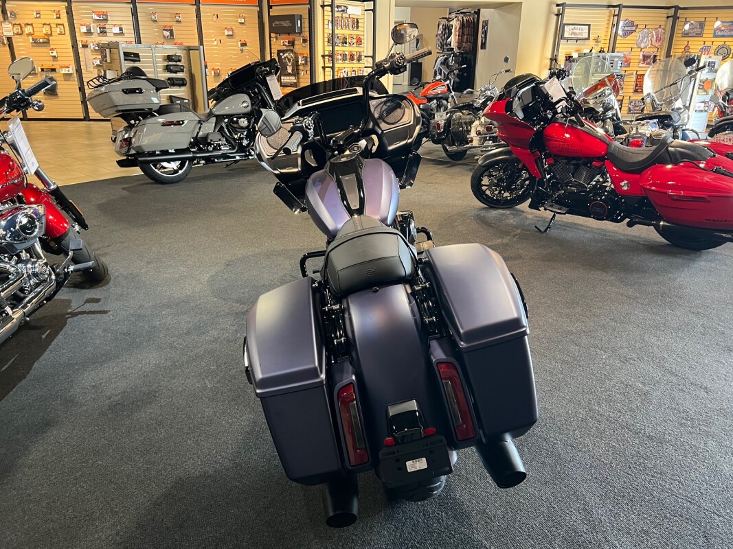 2025 Harley-Davidson Road Glide Purple Abyss Denim - Black Finish - Photo 4