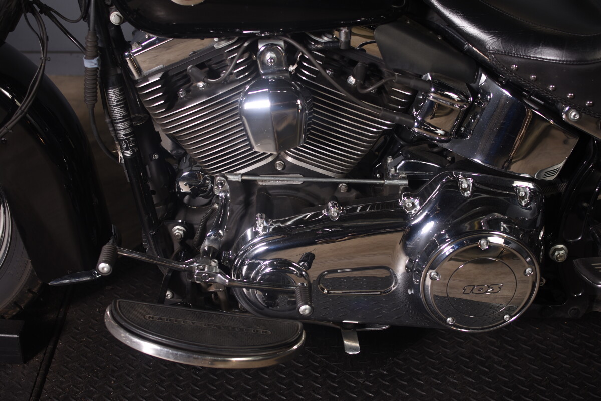 2016 Harley-Davidson Heritage Softail Classic FLSTC - Photo 6